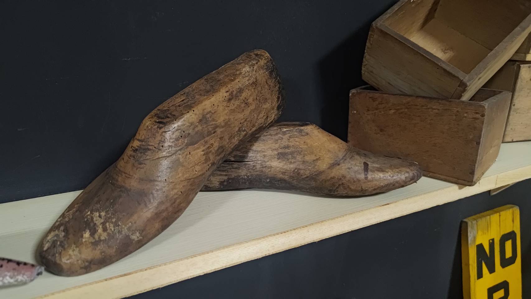 Wooden cobbler's inserts 木製鞋匠鞋楦